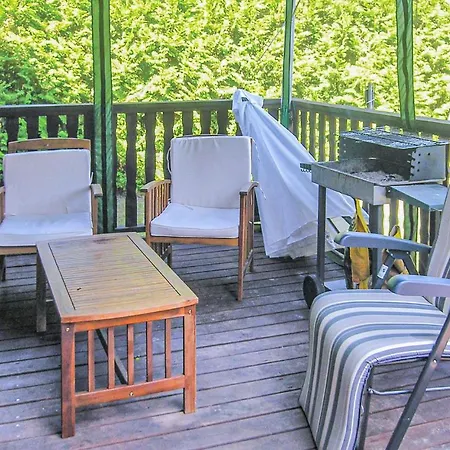 Casa vacanze Awesome In With Outdoor Swimming Pool